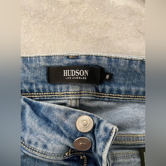 Hudson Size 8 Medium Wash Straight Leg Button Back Pockets Denim Stretch Jeans - Picture 12 of 12